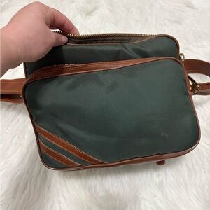 Vintage Coast Multi Compartment Camera Bag